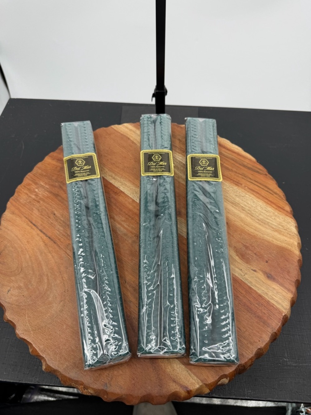 3 Knorr Del Mar candles hand-rolled‎ 100% beeswax honeycomb 12” green